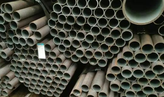 山东45#无缝钢管是工业领域中应用最广泛的中碳结构钢管之一